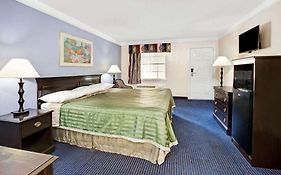 Travelodge By Wyndham North Richland Hills/Dallas/Ft Worth